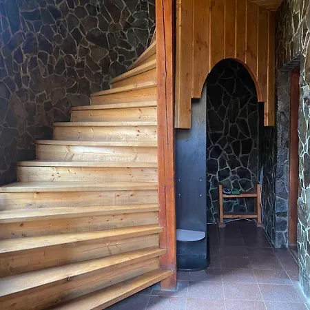Cottage Verkhnyaya Rozhanka