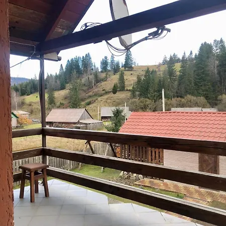 Cottage Verkhnyaya Rozhanka