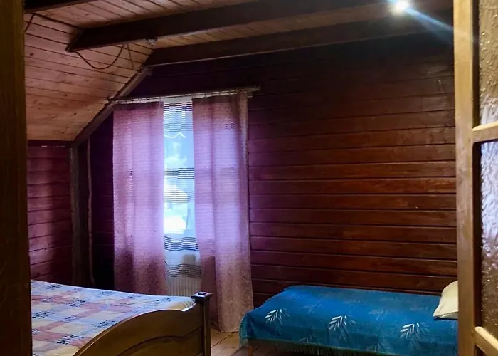 Cottage Semesterbostad Verkhnyaya Rozhanka